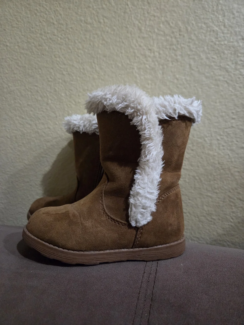 Kids Brown Faux-Suede Winter Boots with White Faux-Fur Trim
